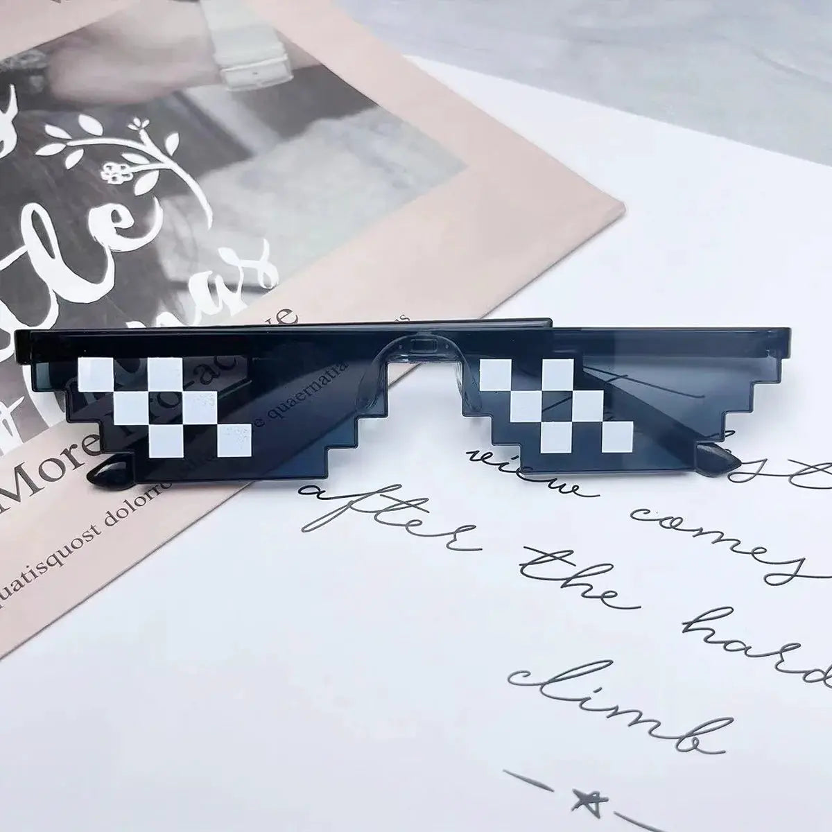 Mosaic Pixelated Sunglasses Unisex Party Vintage Eyewear For Men Women Cool Funny Shades