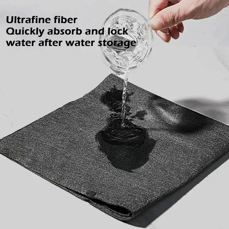 Microfiber cleaning cloth, black reusable towel for car and household use