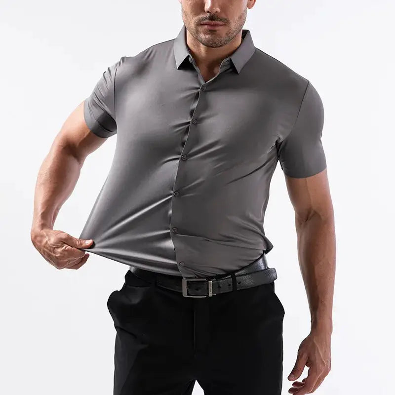 Men's short-sleeve wrinkle-free button-up dress shirt in grey by Simples Market for office wear