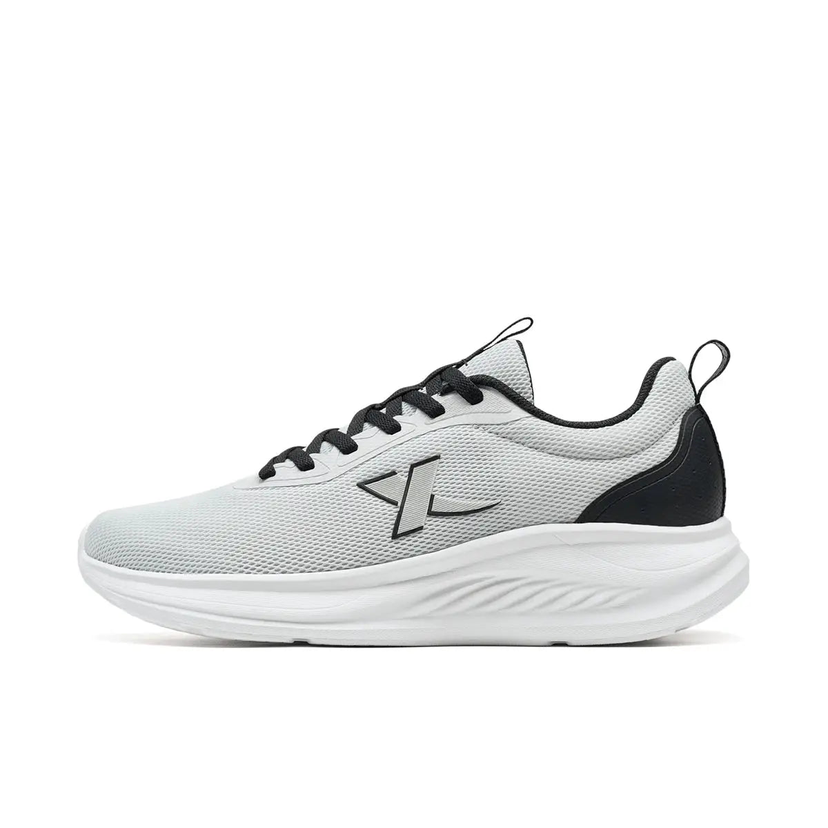 Xtep men's running shoes, breathable white mesh upper with black heel, lightweight soft sole