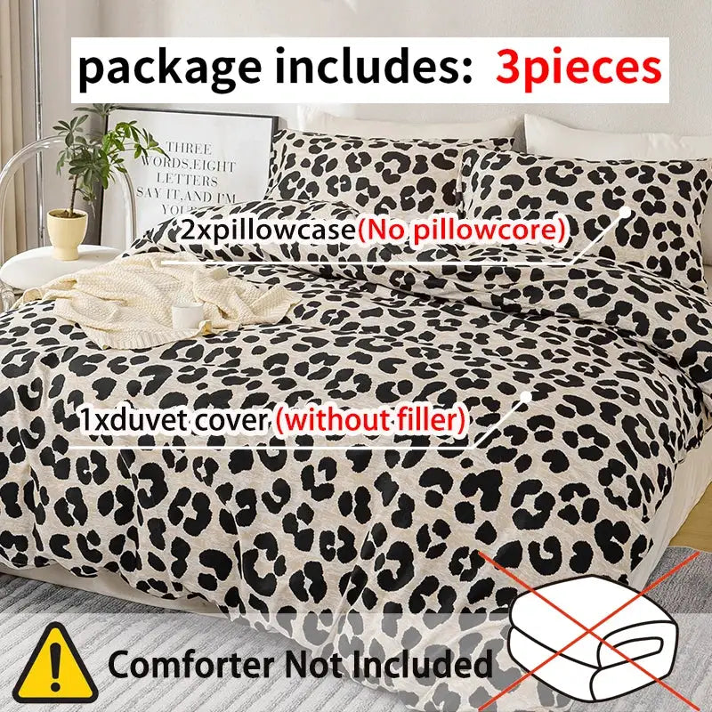 Soft Simples Market leopard print 3-piece duvet cover set with 1 duvet cover and 2 pillowcases.