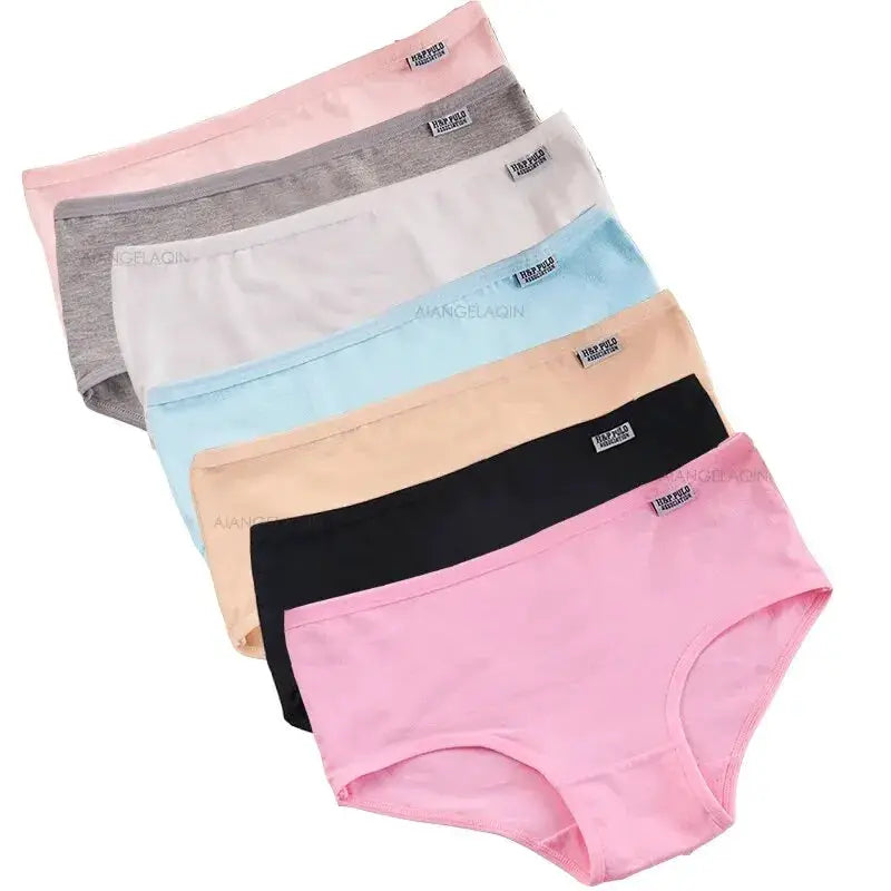 Women's cotton panties by Simples Market, plus-size, 7-piece set in assorted colors.