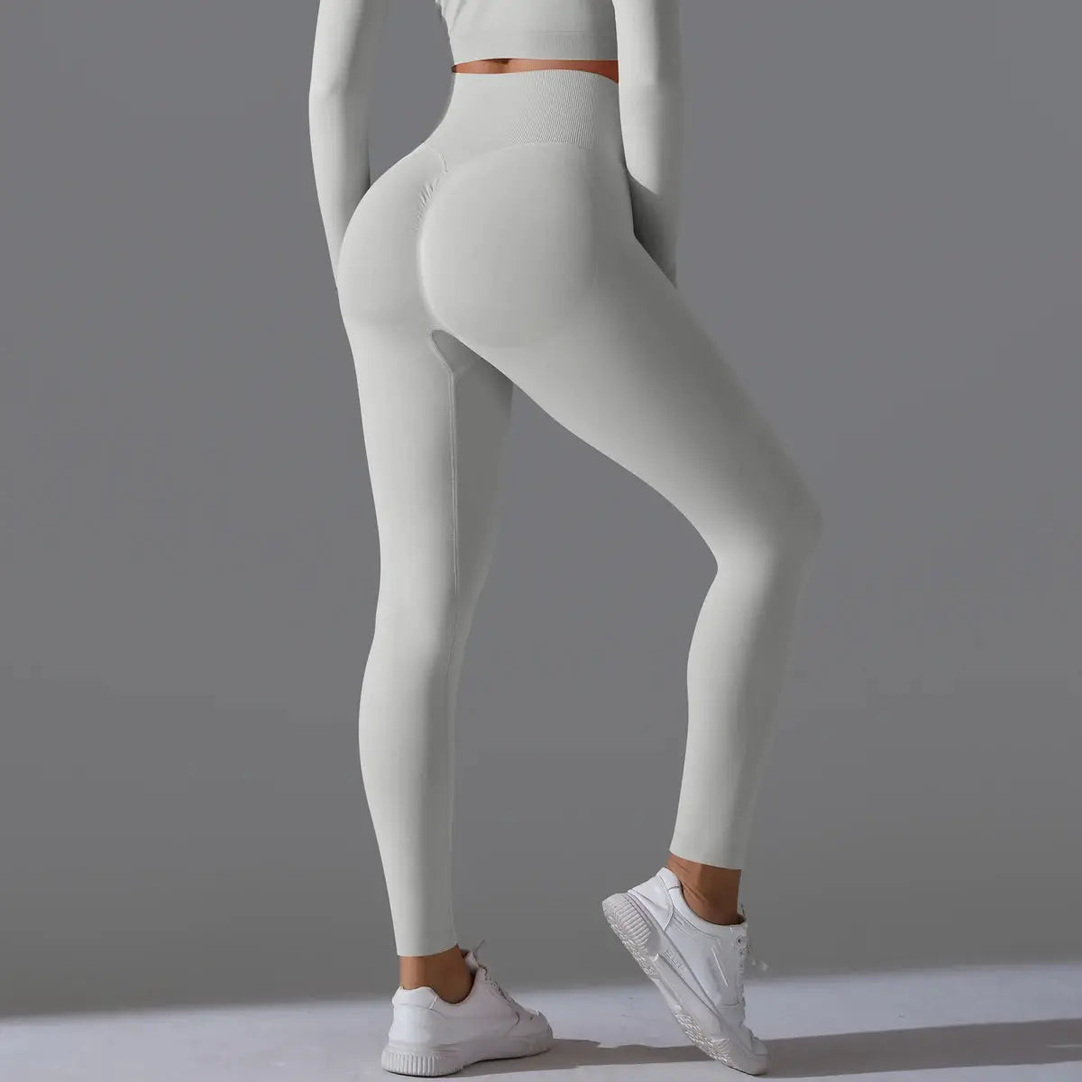 Women's seamless yoga leggings, light grey, high-waist tummy control with scrunch butt lifting