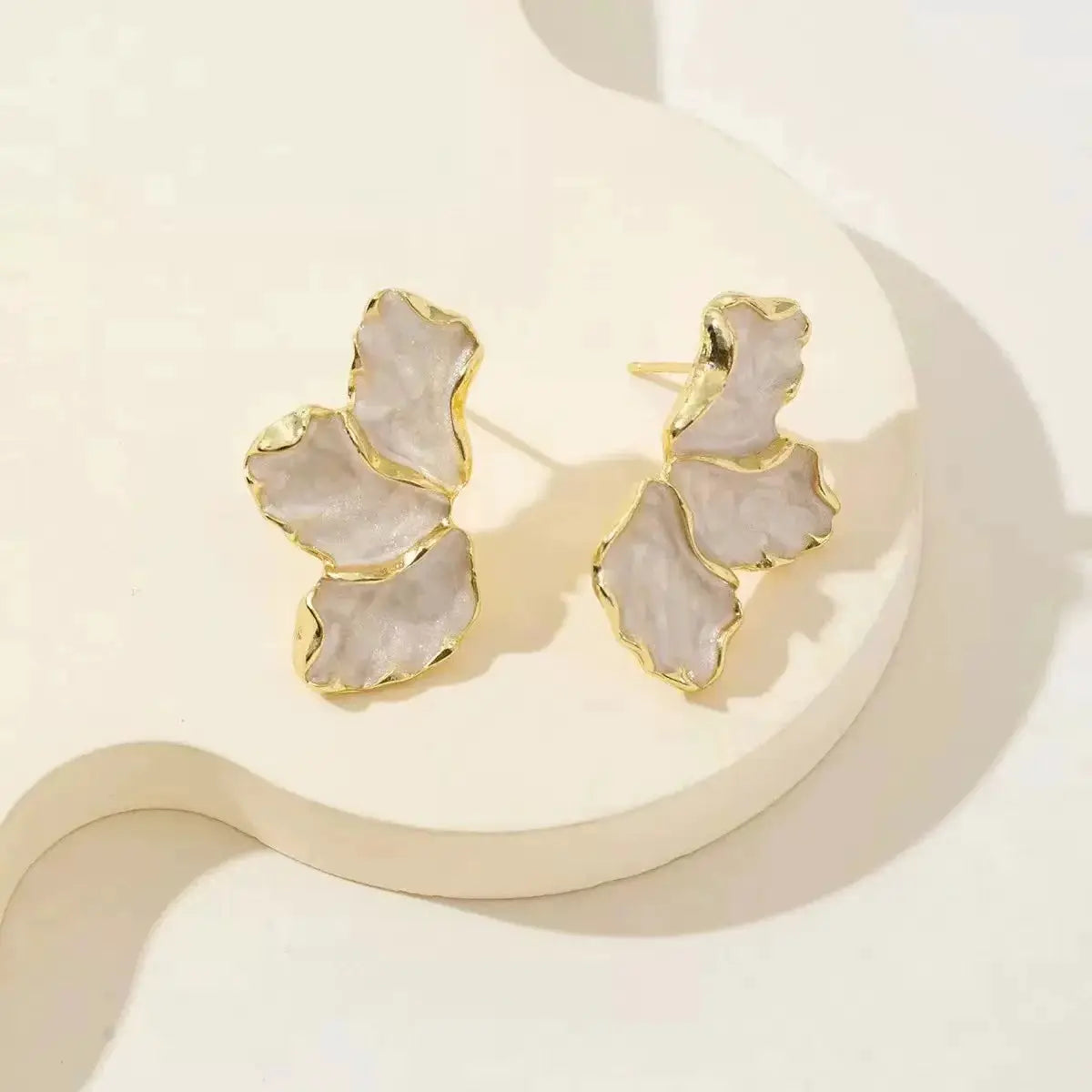 Gold Plated Irregular Back Earrings With Cream Flower Detail Heavy Design Fashion Jewelry Ideal Family Gift