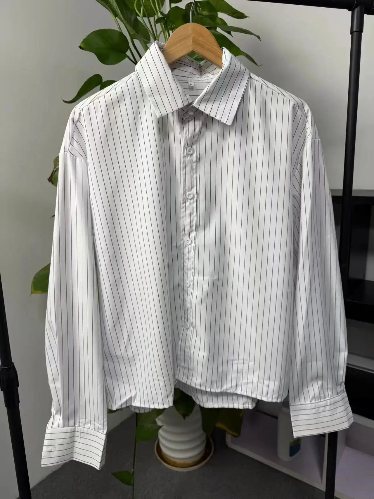 Simples Market men's white shirt with thin blue pinstripes, long sleeves, button-front