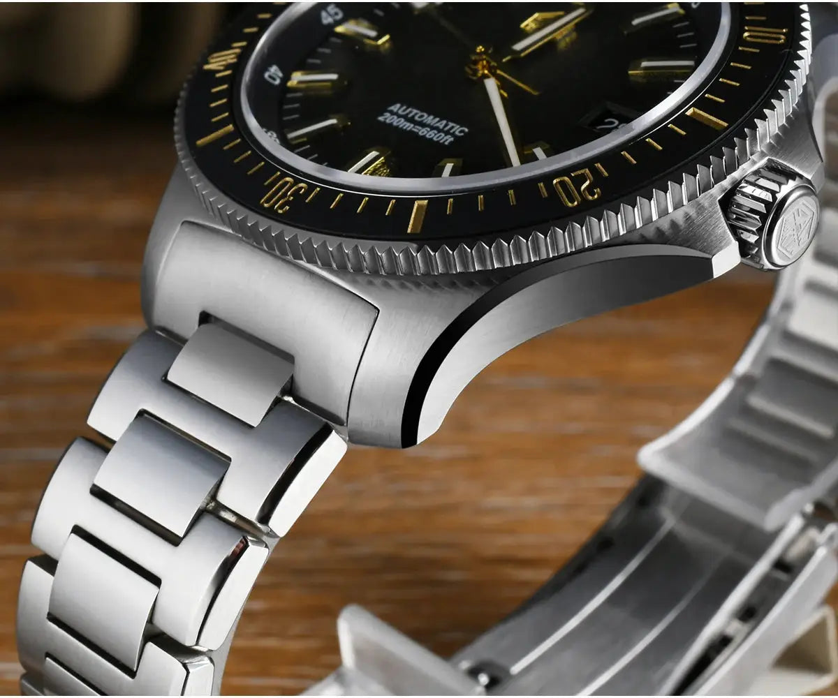 San Martin 40mm dive watch for men, NH35 automatic, stainless steel bracelet, black dial, 200m water resistant
