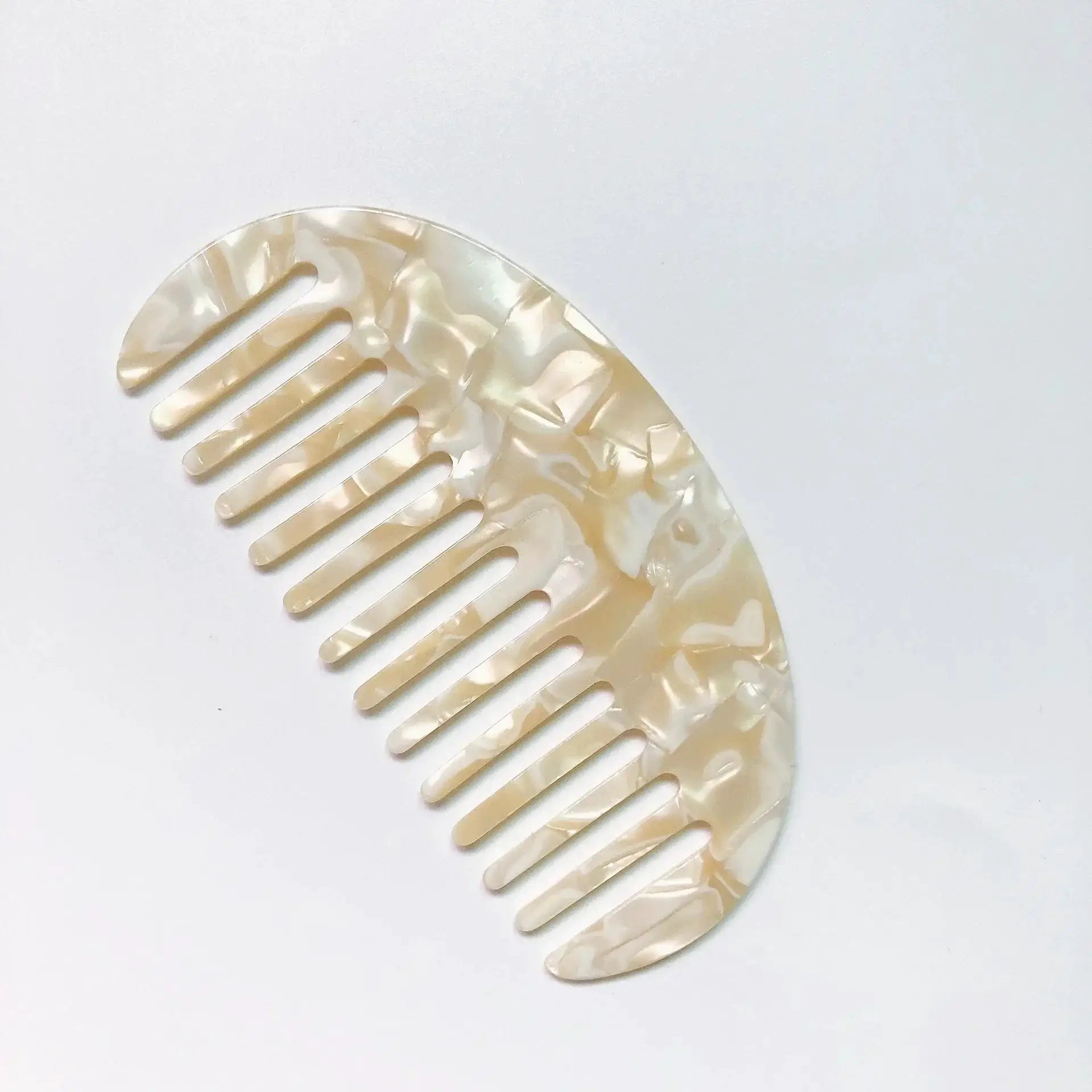Wide-teeth acetate hair comb, beige marbled translucent, anti-static massage styling tool