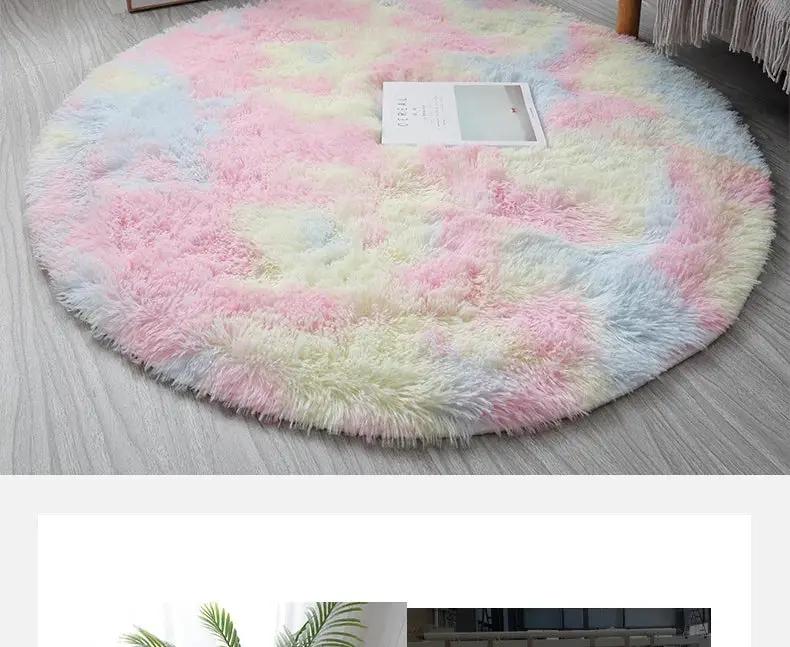 Round plush rug mat in pastel multicolor with thick fluffy pile by Simples Market