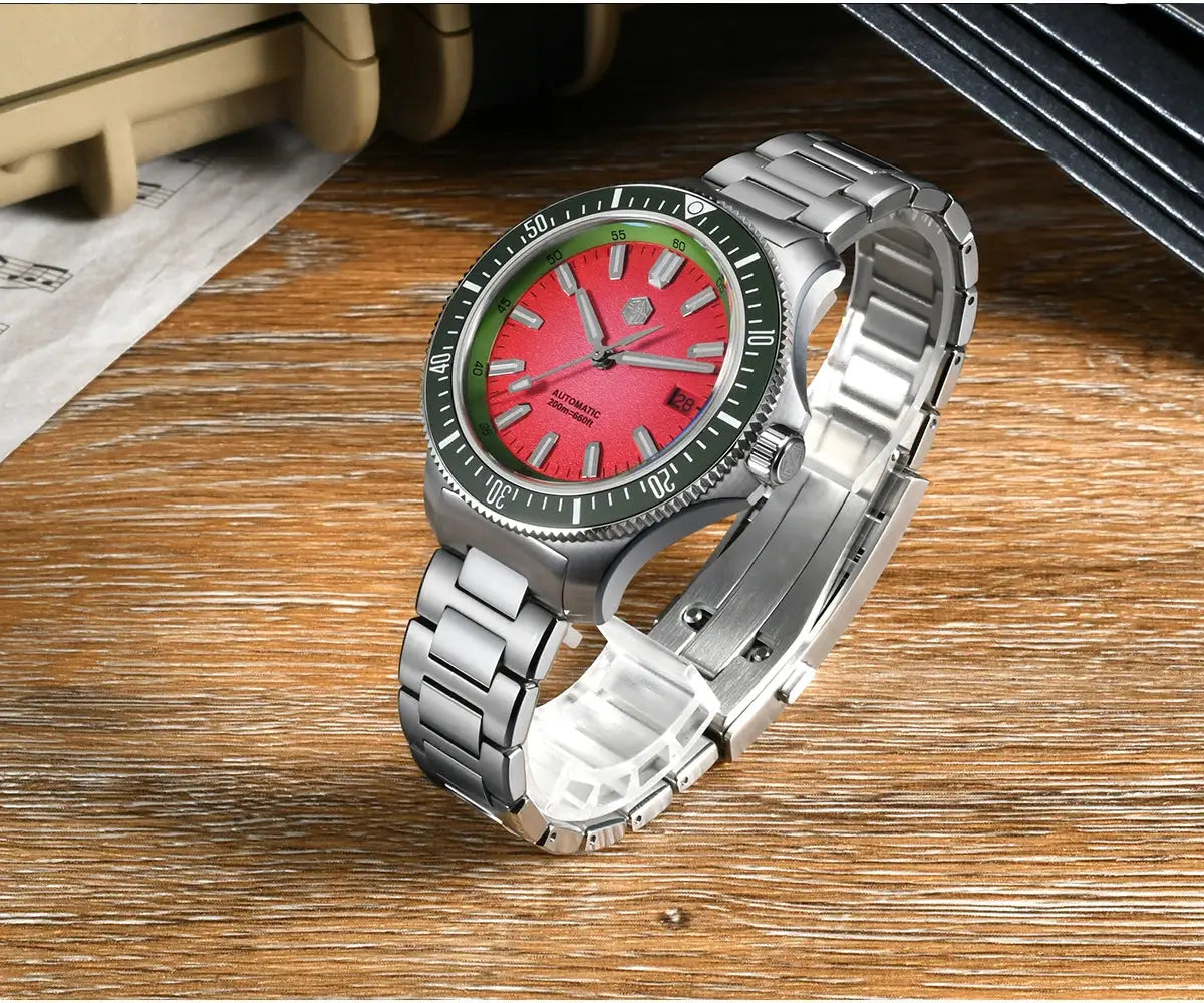 San Martin 40mm dive watch by Simples Market with red dial, green bezel, 200m water resistant, stainless steel bracelet