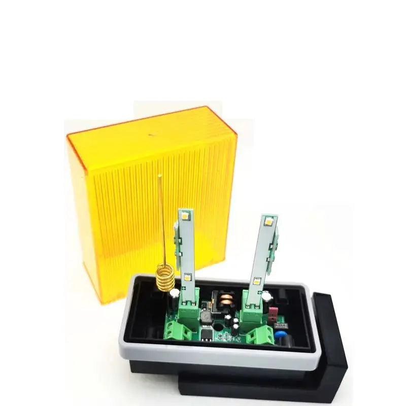 Simples Market gate warning flashing light with yellow beacon cover, 12V-265V AC/DC