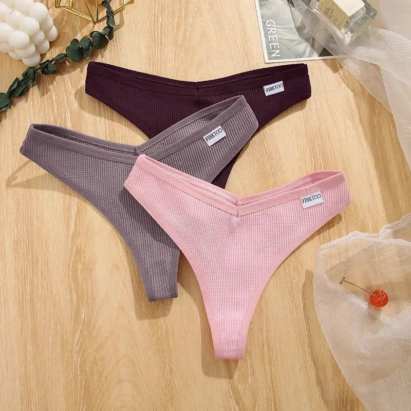 3-pack Simples Market waffle cotton thong panties, V-waist, pink/gray/burgundy; solid colors, sizes S–XL.