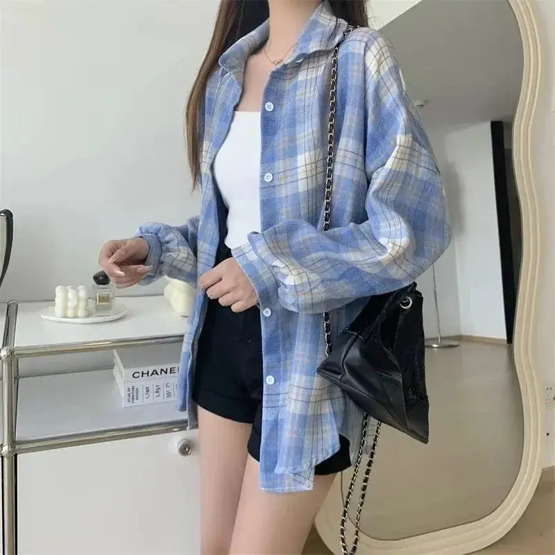 Simples Market women's blue plaid shirt, oversized, button-front, worn over white tank top