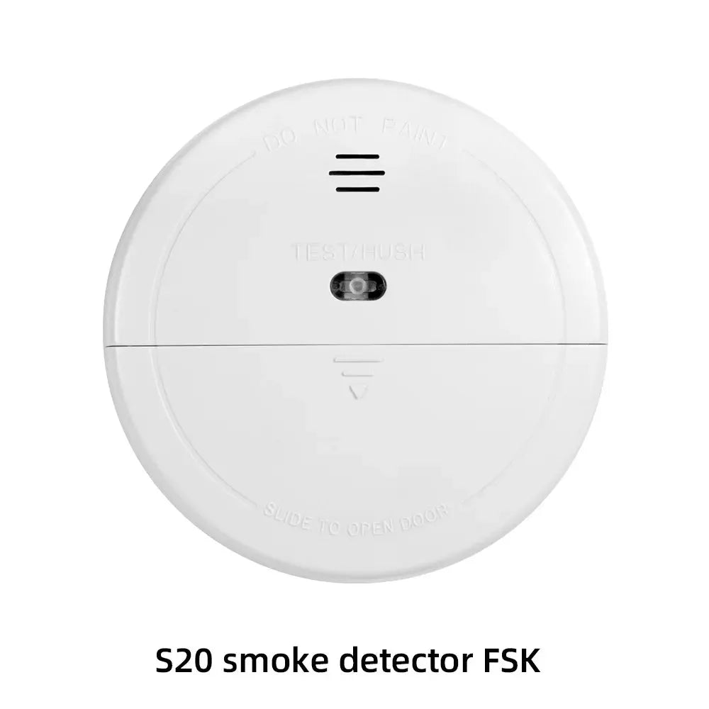 S20 smoke detector FSK, white round wireless ceiling-mount alarm.