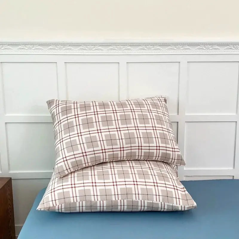 Simples Market 2-pack beige plaid pillowcases, soft bedroom covers; inserts not included