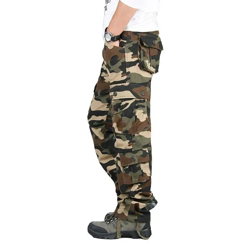 Tactical cargo pants for men in camouflage cotton with multiple cargo pockets for outdoor work
