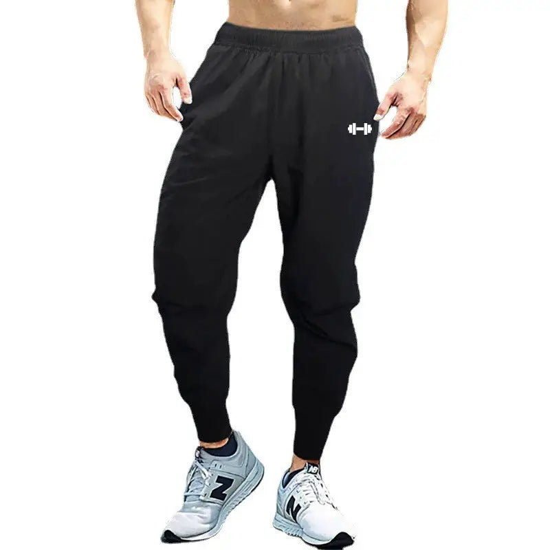 Simples Market men's black gym jogger pants with elastic waist, quick-dry fabric and tapered cuffs