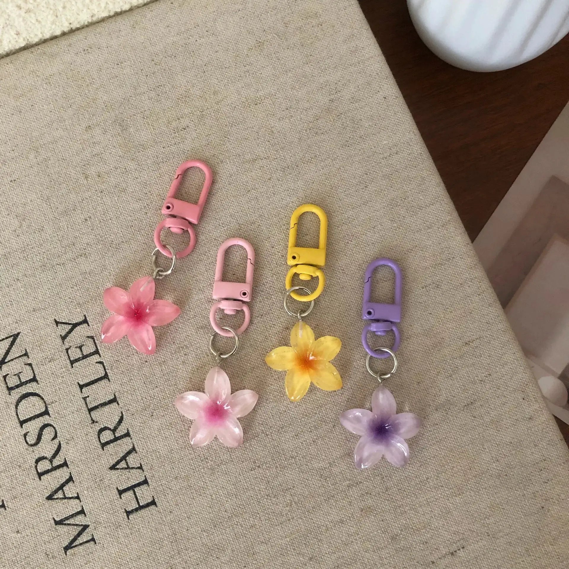 Colorful Jelly Flower Keychain Resin Pendant For Bags Keys DIY Cute Keychains For Students
