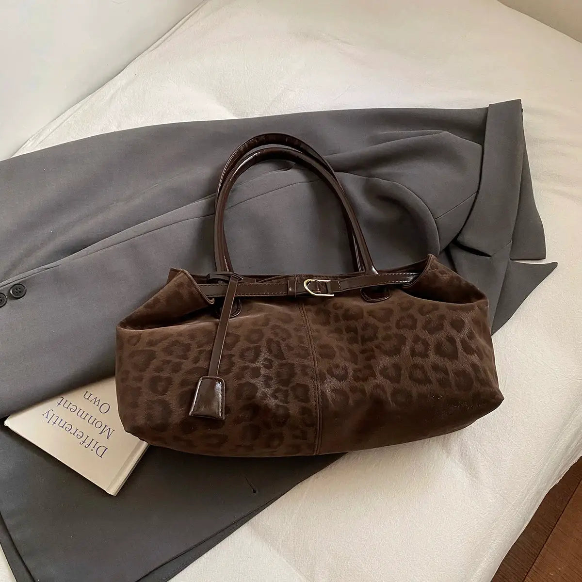 Leopard print PU leather shoulder bag with brown handles