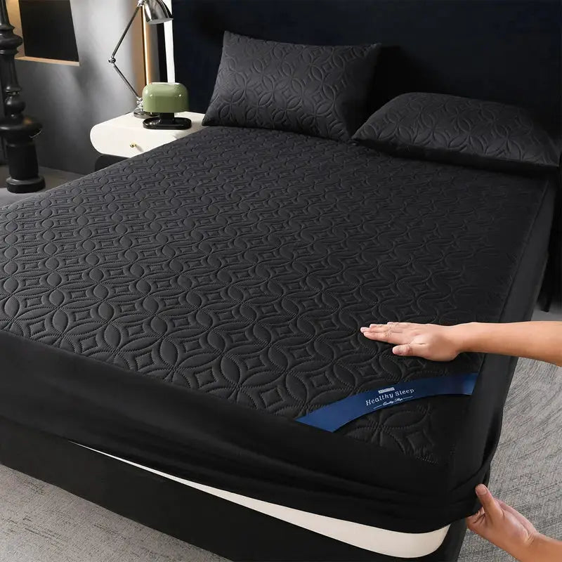 Simples Market quilted waterproof antibacterial mattress protector fitted sheet in black with 30cm deep pocket