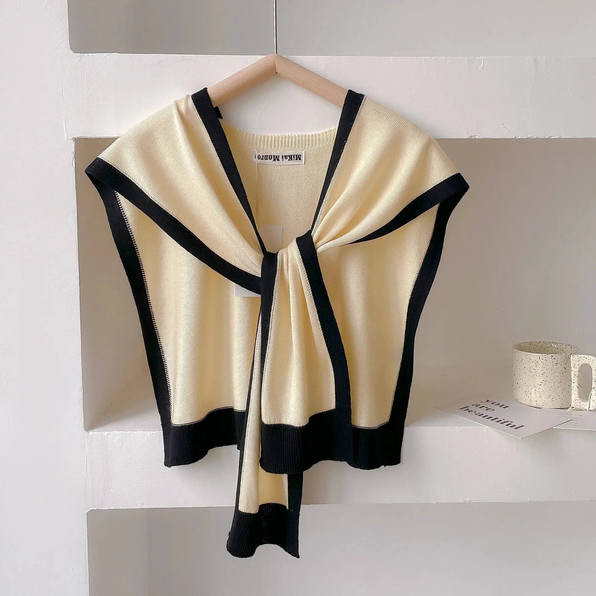 LuxeWeave Spring And Autumn Knitted Shawl Lightweight Comfort For Office Air Conditioned Rooms And Outdoor Wear