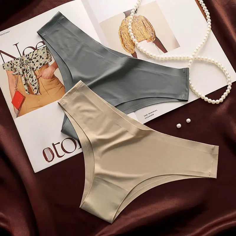 Simples Market 4-piece seamless Brazilian panties set in gray and beige ice silk, low-waist briefs for everyday wear
