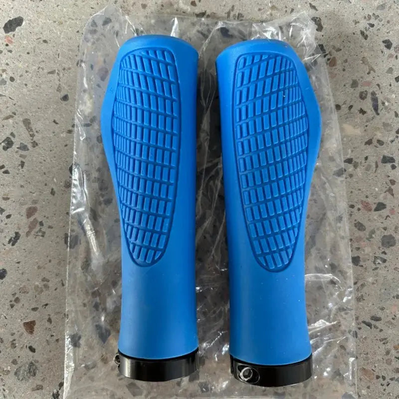 MTB Bike Handlebar Grips Anti Skid Comfortable Soft Rubber Lockable Pair For Mountain Cycling