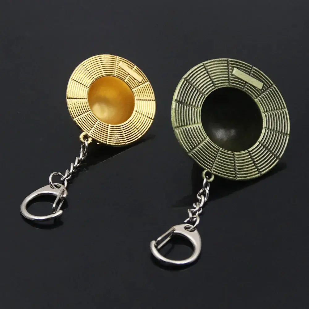 Classic Anime Straw Hat Pendant Keychain Zinc Alloy Gold Color Jewelry Key Ring for Fans Cosplay