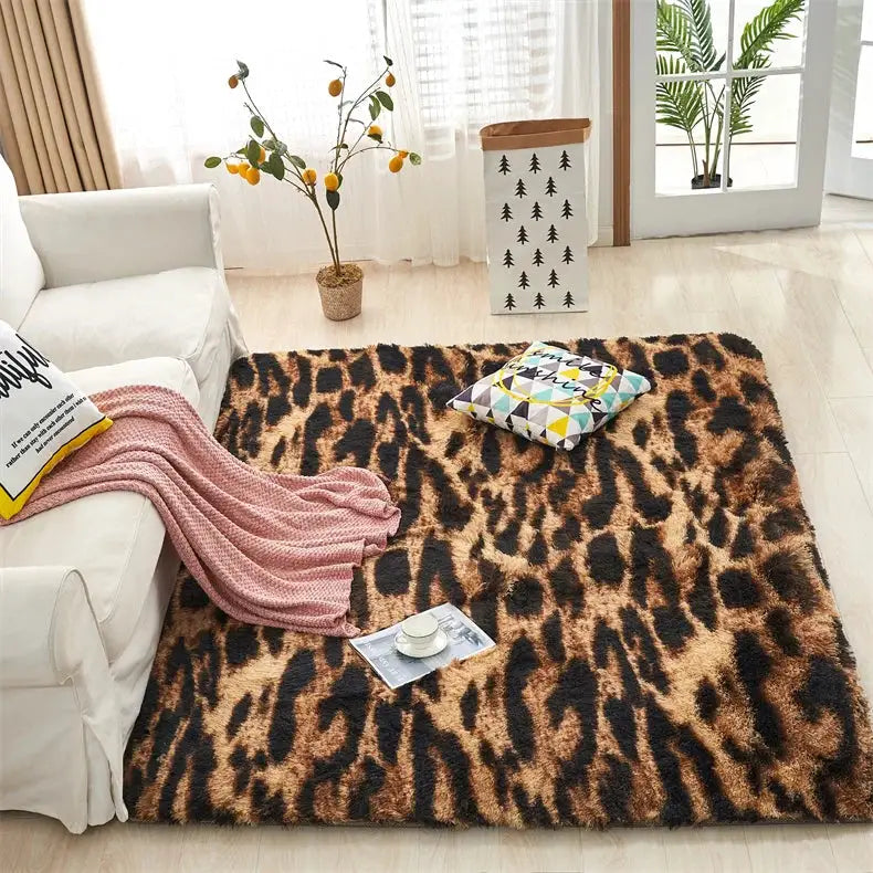Leopard-print fluffy area rug by Simples Market, extra-soft shag carpet for living room.