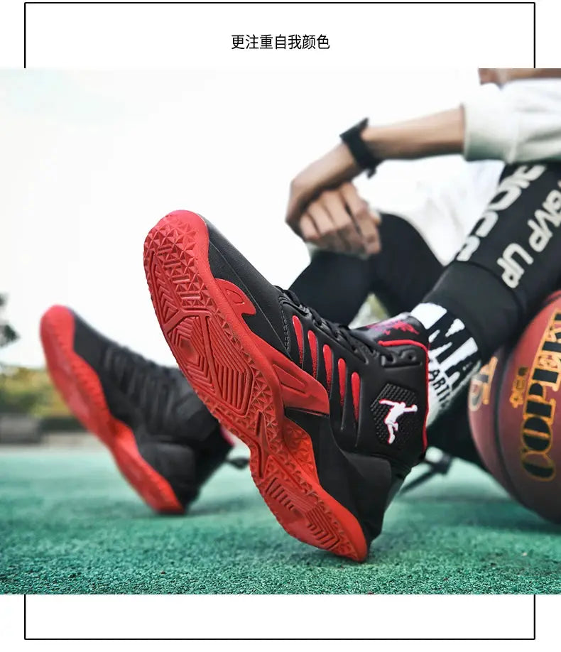 Men's sneakers by Simples Market, black with red outsole and sporty running style