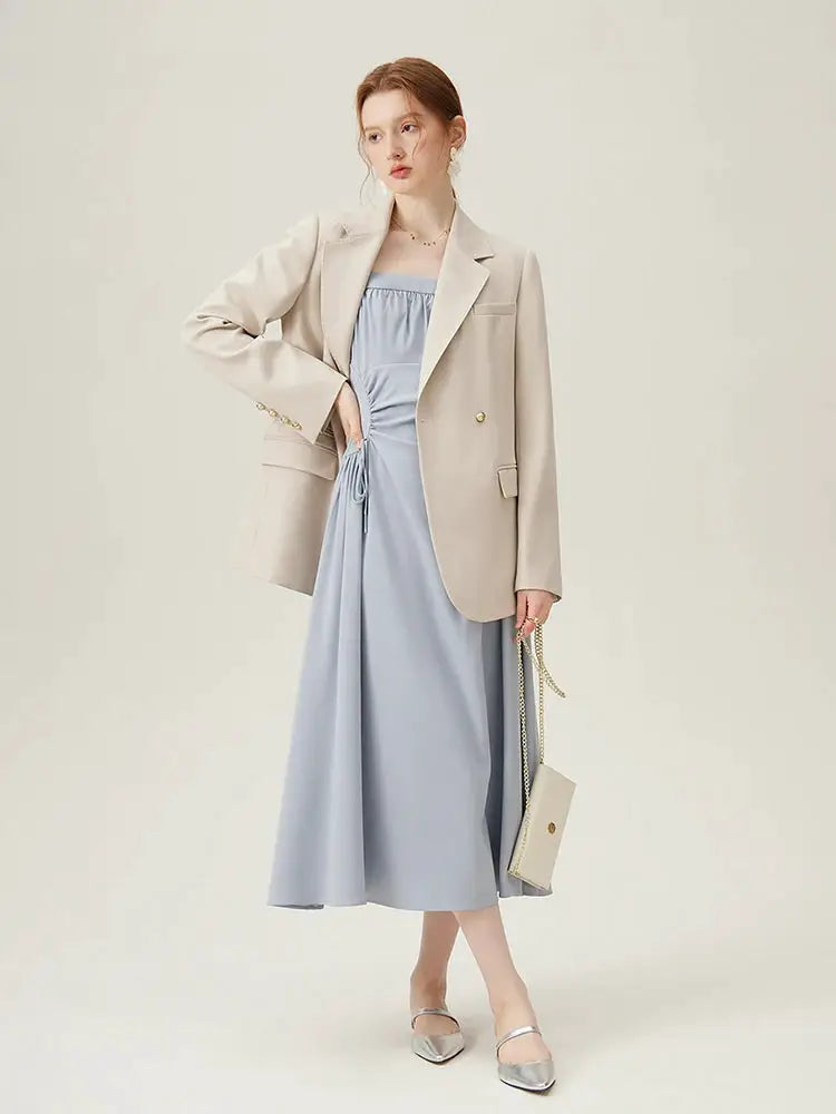 FSLE women blazer suit set by Simples Market; beige blazer paired with light blue midi dress and matching bag
