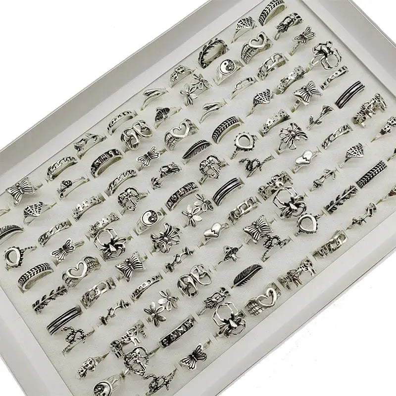 30Pcs Alloy Finger Rings For Women Jewelry Lot Wholesale Set Featuring Floral Cutout Skull Spider Animal Leaf Snake