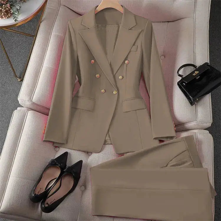 Beige 2-piece blazer and pants suit for women by Simples Market, office wear.