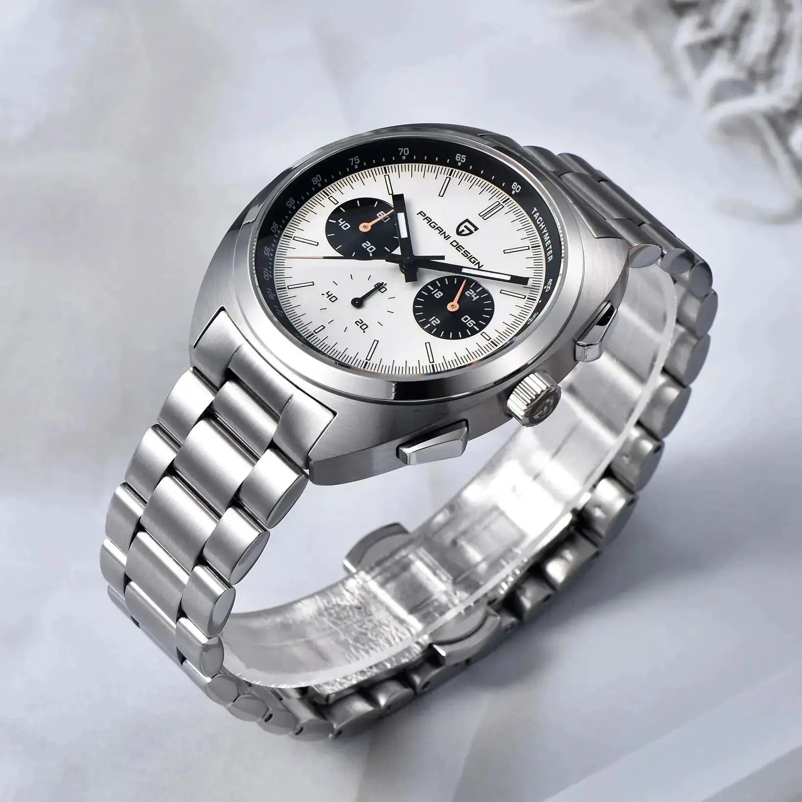 PAGANI DESIGN Panda dial men's quartz chronograph watch with sapphire glass and stainless steel bracelet.