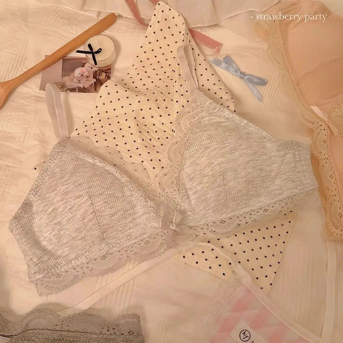 Women's lace triangle-cup bra in pale beige, wire-free and breathable with scalloped lace trim.