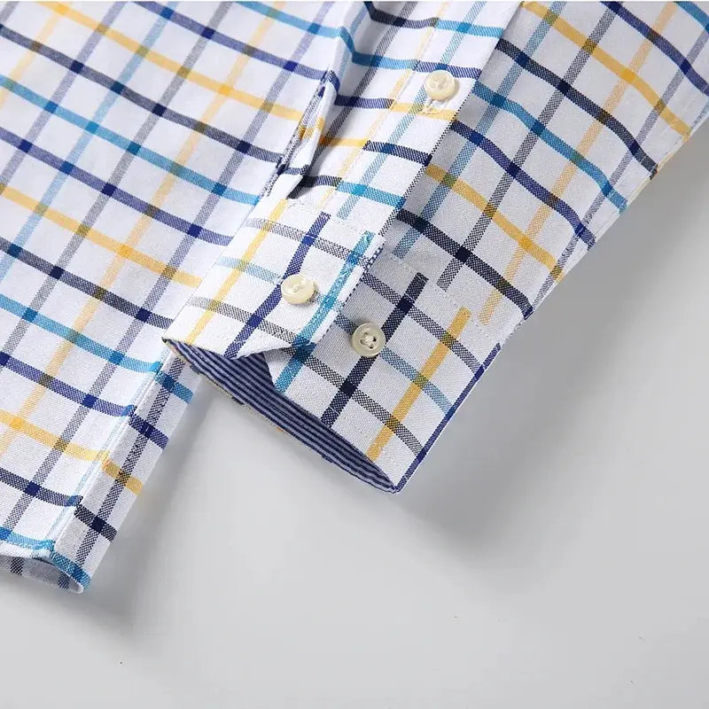 Men's 100% cotton oxford shirt with multicolor plaid pattern, long sleeves and button cuffs