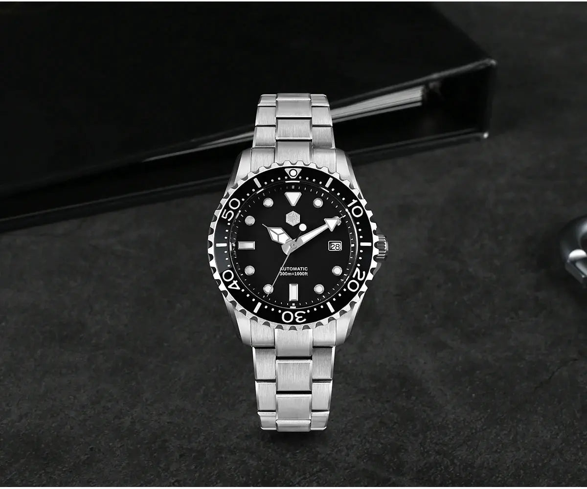 San Martin diver watch, 40-44mm, stainless steel bracelet, black dial, unidirectional bezel, date window at 3 o'clock