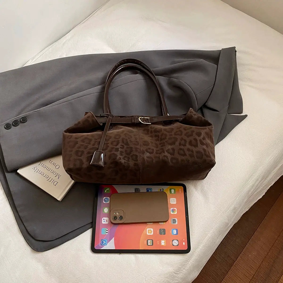 Leopard print PU leather shoulder bag with brown top handles for women