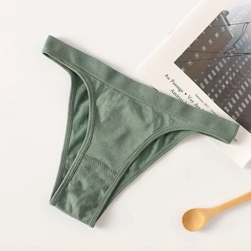 Women’s ribbed low-rise thong underwear in olive green with breathable cotton gusset