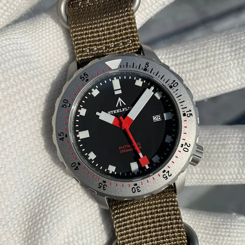 STEELFLIER SF752 automatic dive watch with NH35 movement, black dial, red hands, olive nylon strap