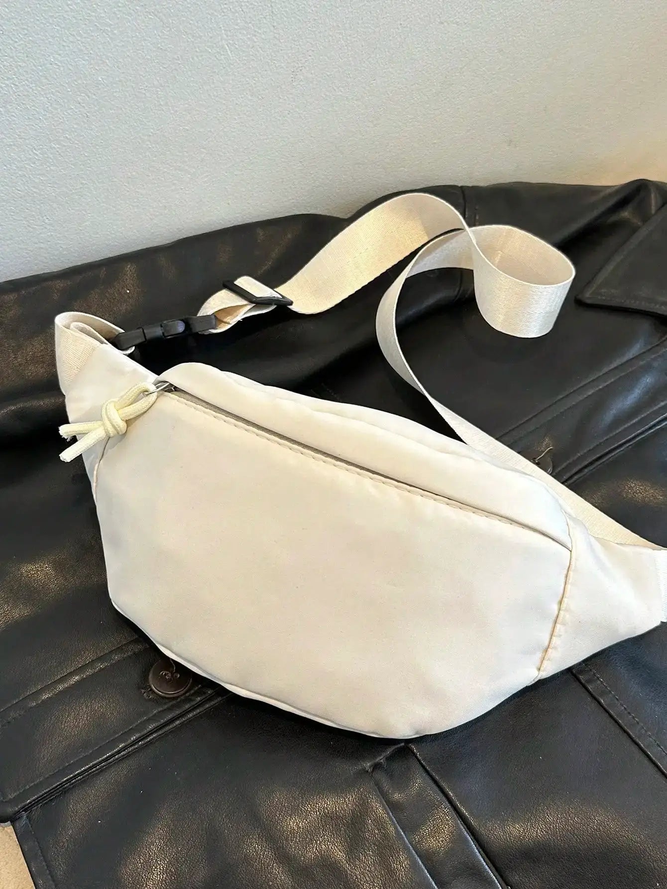 Fanny pack waist bag by Simples Market, unisex light gray with cream adjustable strap