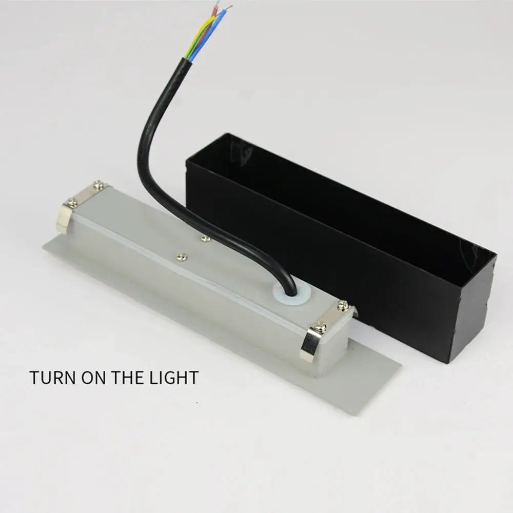 SANDI stair light wall lamp with white metal housing and black wiring, 3W