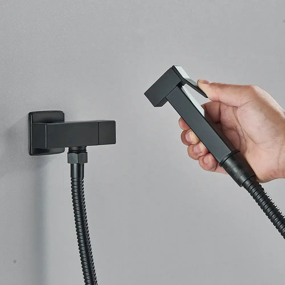 Simples Market bathroom bidet faucet with black matte finish and handheld spray head