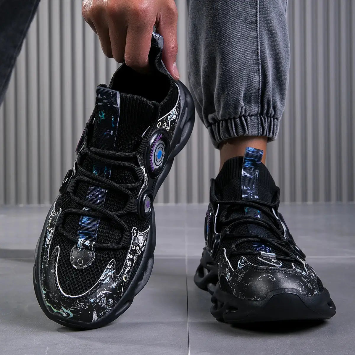 Mens Casual Sneakers Breathable Flyknit Upper Running Shoes Luxury Trainers For Everyday Wear