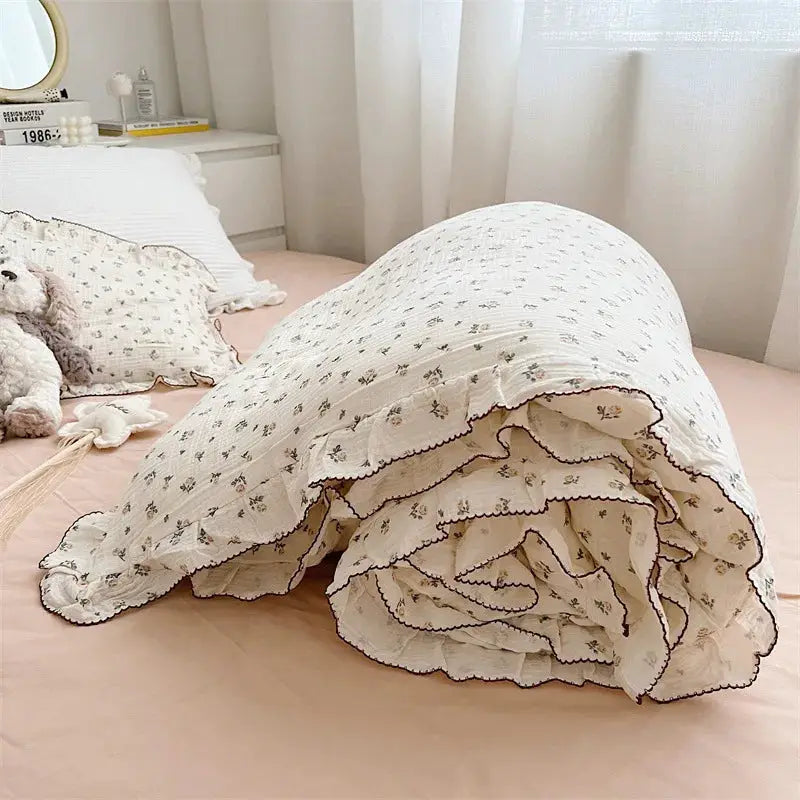 Simples Market Princess Ruffle Edge Gauze 100% Cotton Bedding Set, cream floral with scalloped ruffle edges, 3-piece