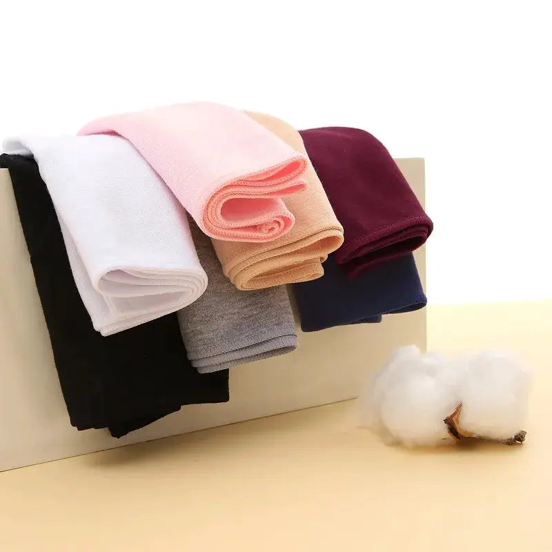 4-pack Simples Market seamless cotton womens panties in assorted colors, low-rise briefs.