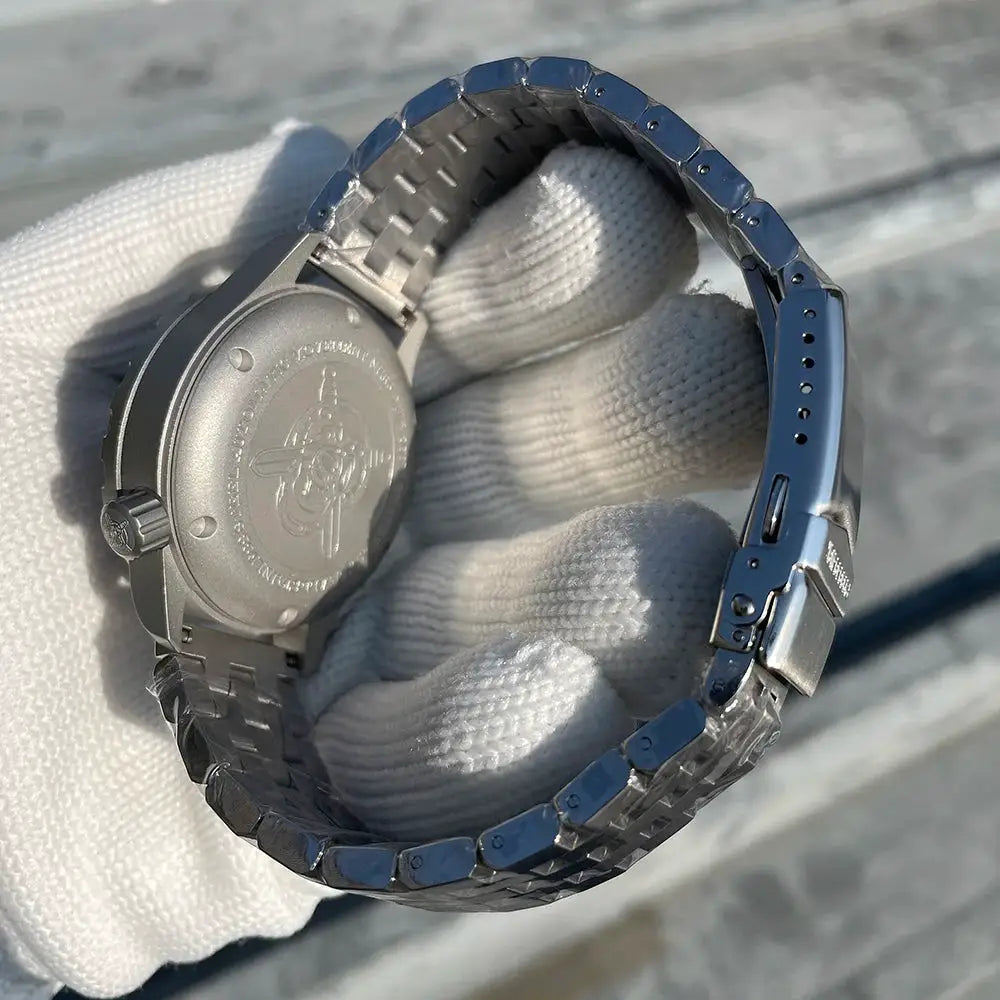 STEELFLIER SF752 stainless steel dive watch with NH35 movement, BGW9 lume, 20 Bar water resistance, metal bracelet