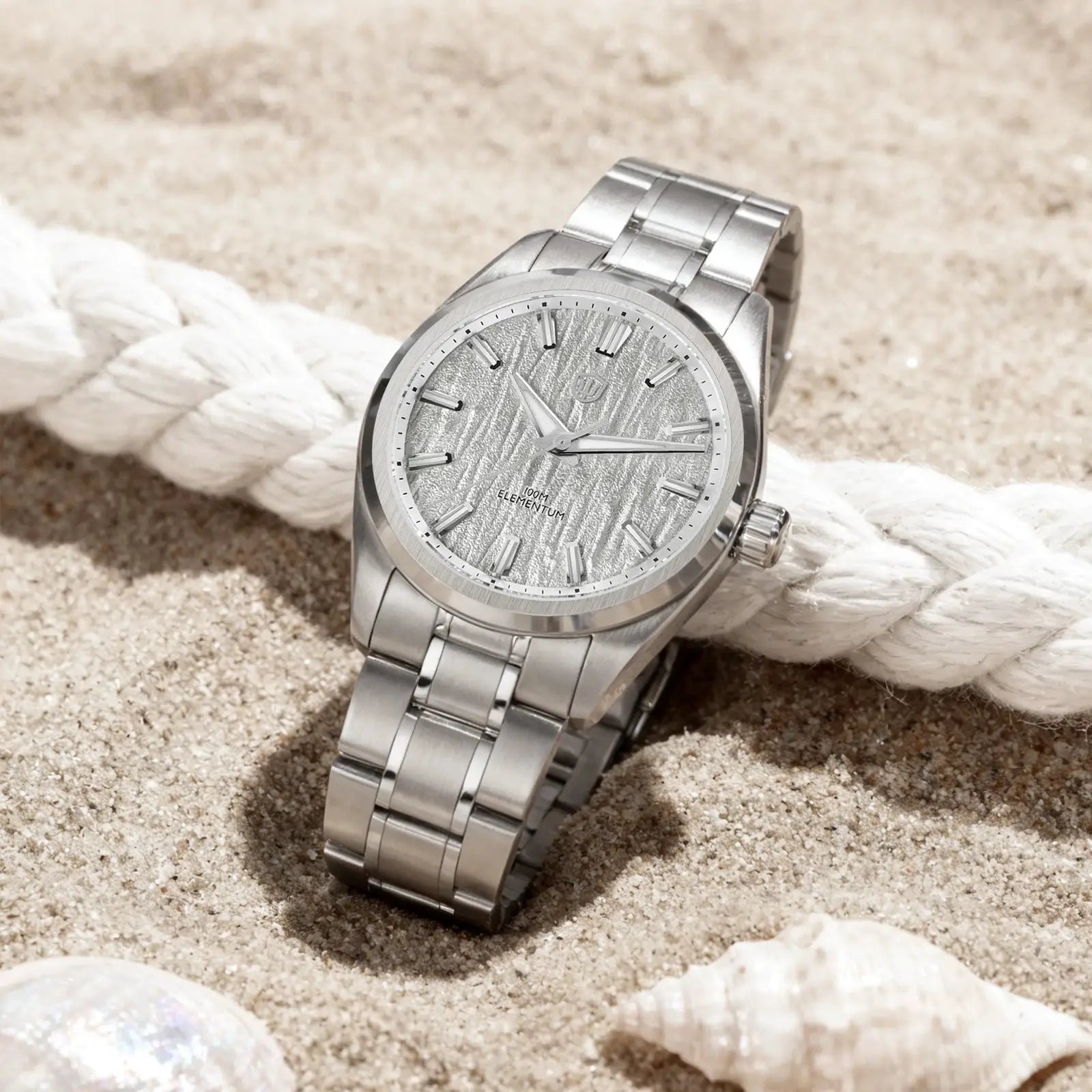 Watchdives stainless steel wristwatch with ice-crack textured dial and silver baton markers