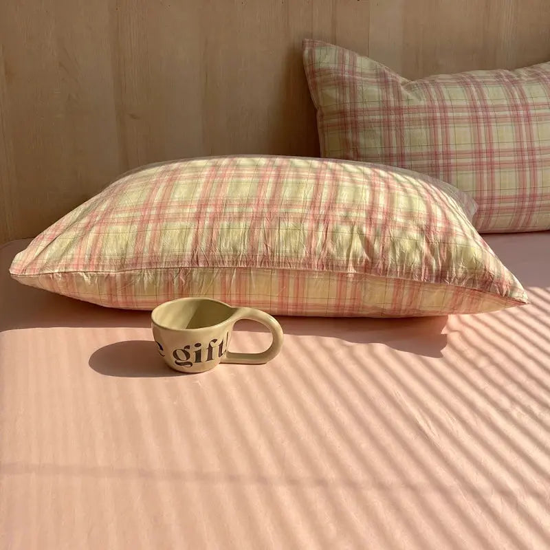 Simples Market cotton bedding set with pink/yellow plaid duvet cover and two pillows