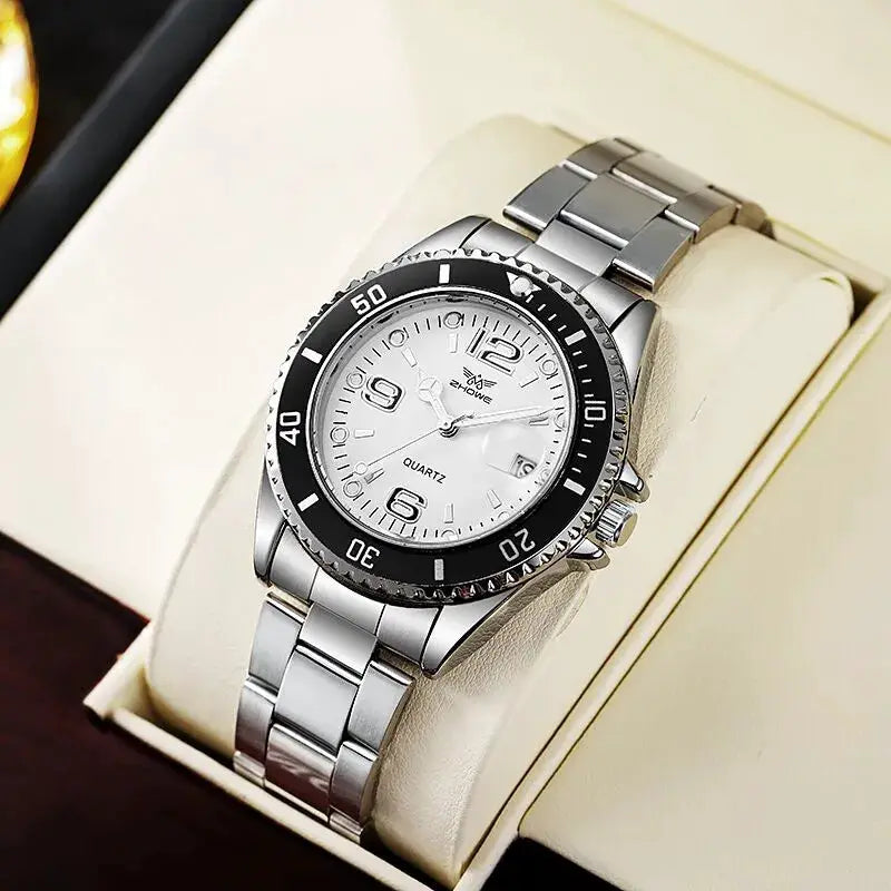 Men's stainless steel quartz wristwatch by Simples Market, white dial with black bezel