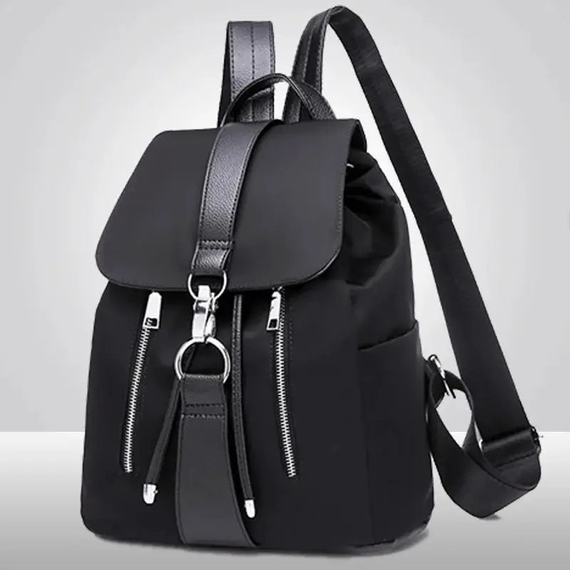 Women backpack Simples Market, black nylon with large capacity and front zip pockets.